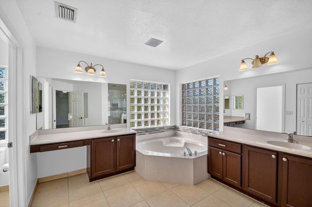 1007 Center Stone Lane, Riviera Beach, FL 33404