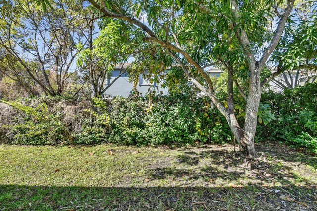 1007 Center Stone Lane, Riviera Beach, FL 33404