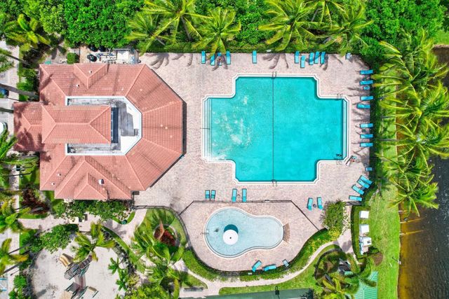 1007 Center Stone Lane, Riviera Beach, FL 33404