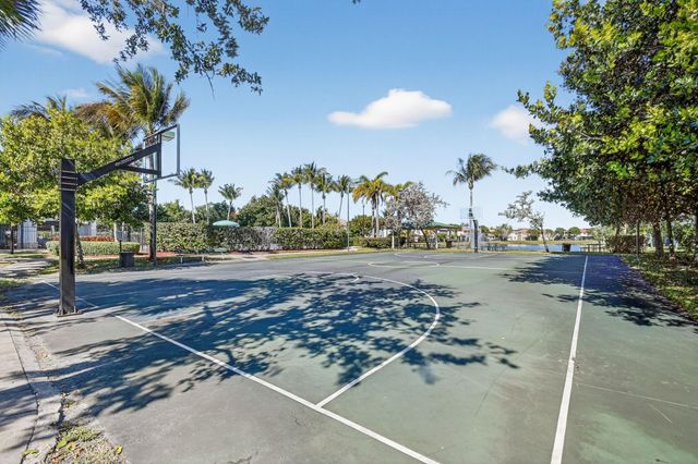 1007 Center Stone Lane, Riviera Beach, FL 33404