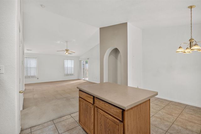 7508 Via Serenita SW, Albuquerque, NM 87121