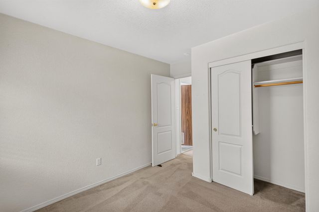 7508 Via Serenita SW, Albuquerque, NM 87121