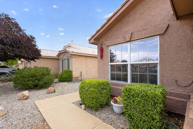 7508 Via Serenita SW, Albuquerque, NM 87121
