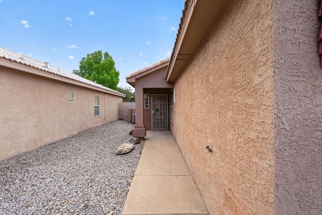 7508 Via Serenita SW, Albuquerque, NM 87121