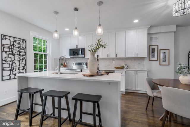 2535 QUEEN ANNES LN NW, Washington, DC 20037