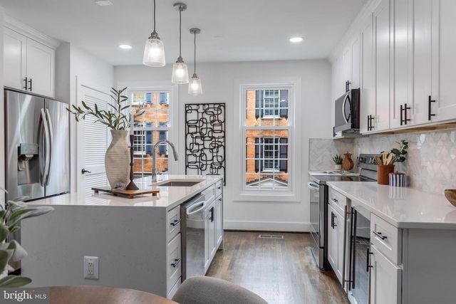 2535 QUEEN ANNES LN NW, Washington, DC 20037