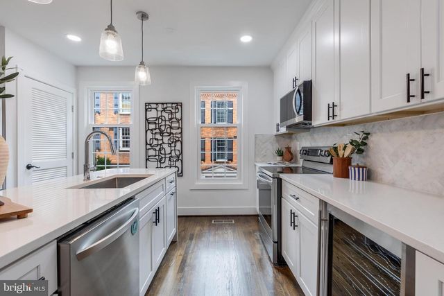 2535 QUEEN ANNES LN NW, Washington, DC 20037