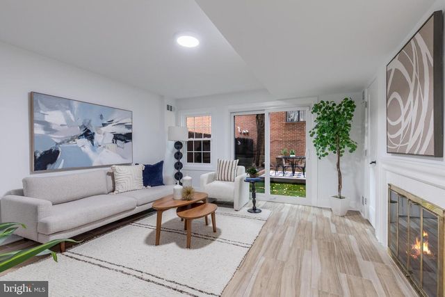 2535 QUEEN ANNES LN NW, Washington, DC 20037