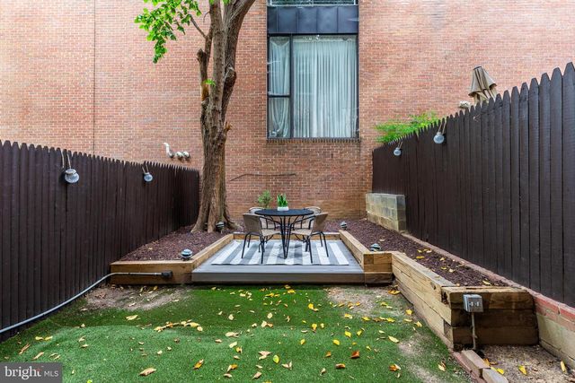 2535 QUEEN ANNES LN NW, Washington, DC 20037
