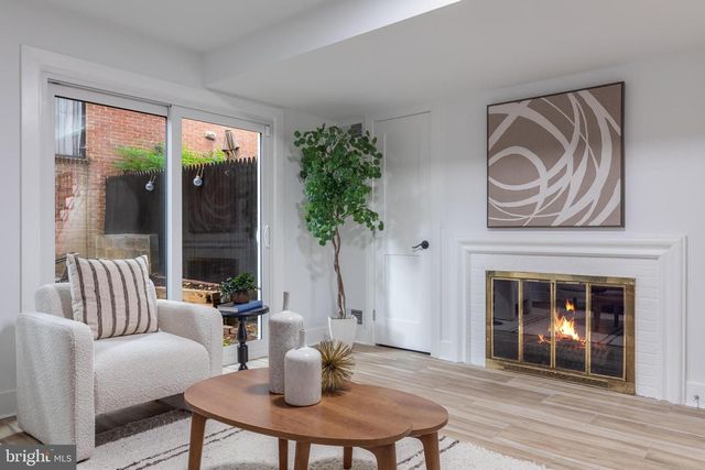 2535 QUEEN ANNES LN NW, Washington, DC 20037