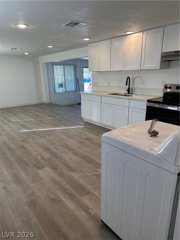 3462 Huerta Drive, Las Vegas, NV 89121