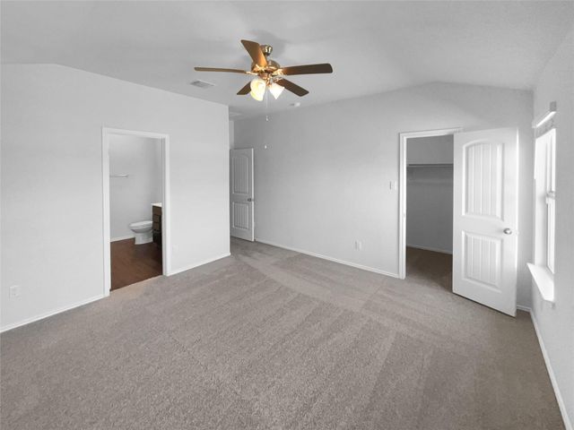 106 Lillian DR, Taylor, TX 76574