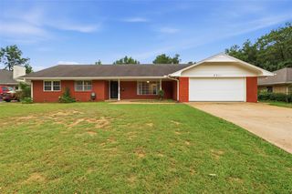 2311 W 10th Avenue, Stillwater, OK 74074