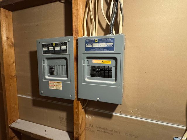 901 W FORREST HILL Avenue, Peoria, IL 61604