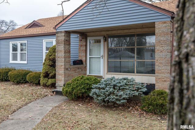 901 W FORREST HILL Avenue, Peoria, IL 61604