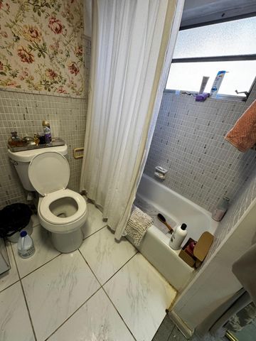 329 SE 3rd Street 105r, Hallandale Beach, FL 33009