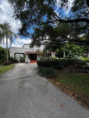 329 SE 3rd Street 105r, Hallandale Beach, FL 33009