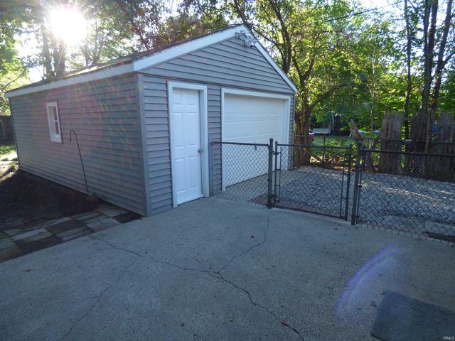 210 Home Avenue, Elkhart, IN 46516