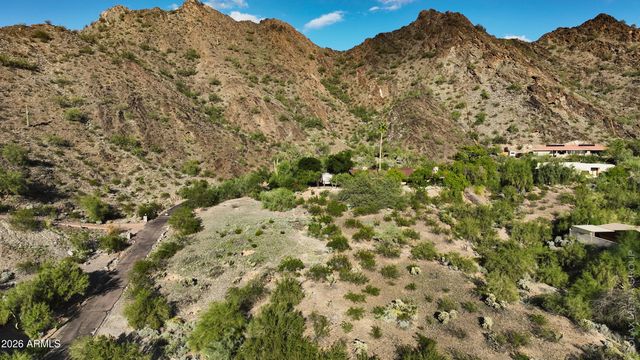 1836 E CINNABAR Avenue '''-''', Phoenix, AZ 85020