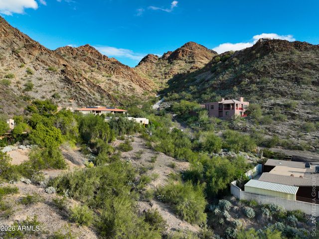 1836 E CINNABAR Avenue '''-''', Phoenix, AZ 85020