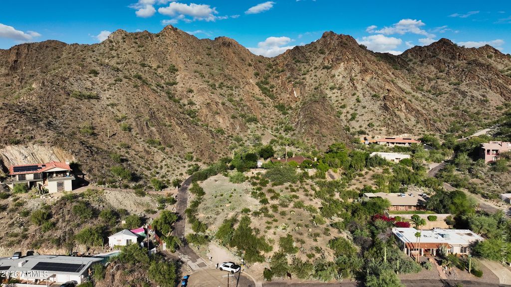 1836 E CINNABAR Avenue '''-''', Phoenix, AZ 85020 — photo 5