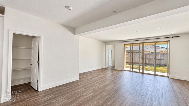 12802 Knightsbrook Ave, Rancho Cordova, CA 95742