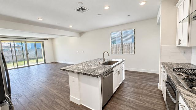 12802 Knightsbrook Ave, Rancho Cordova, CA 95742
