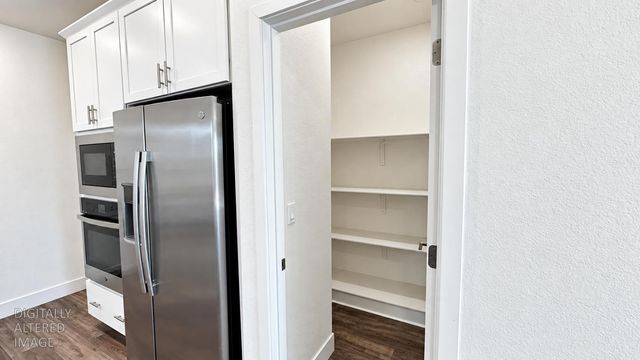 12802 Knightsbrook Ave, Rancho Cordova, CA 95742