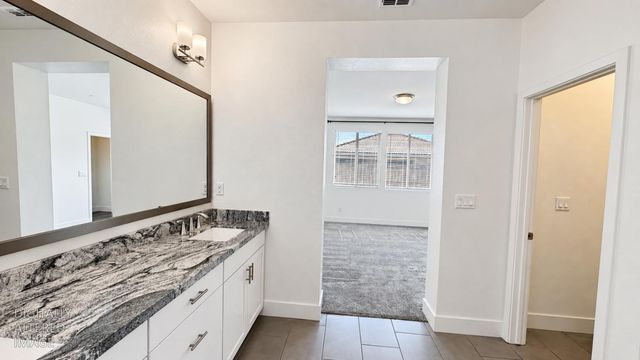 12802 Knightsbrook Ave, Rancho Cordova, CA 95742