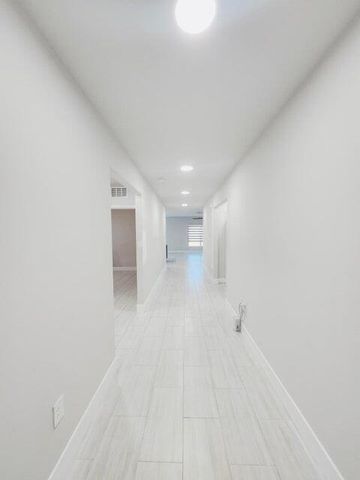 715 Pomegranate Place, Fort Pierce, FL 34981