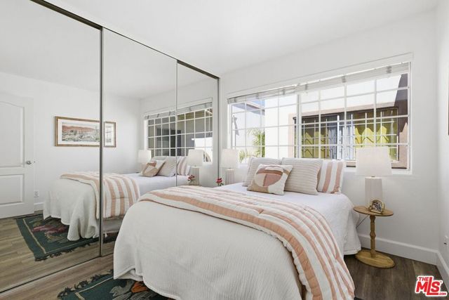 11110 Camarillo Street 122, Toluca Lake, CA 91602