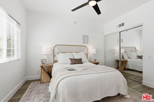 11110 Camarillo Street 122, Toluca Lake, CA 91602
