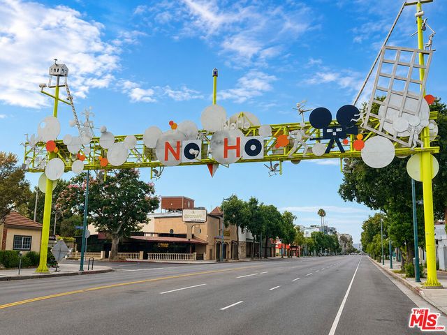 11110 Camarillo Street 122, Toluca Lake, CA 91602