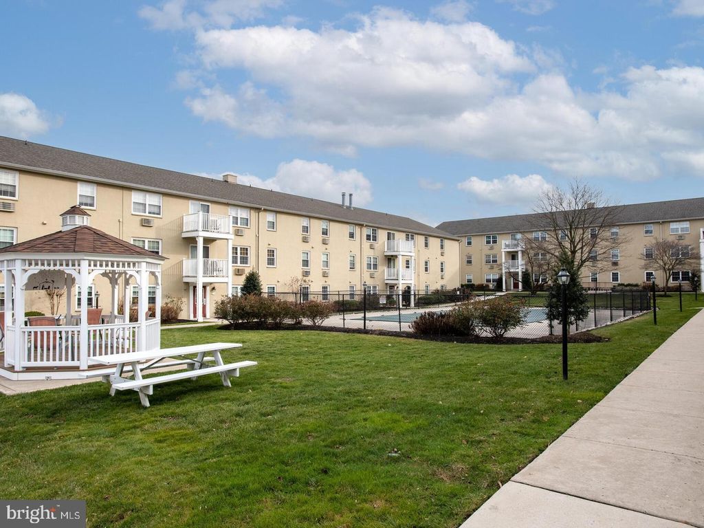 175 W KING ST #307, Malvern, PA 19355