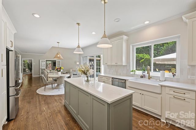 5319 Piper Glen Drive, Charlotte, NC 28277