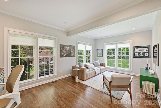 5319 Piper Glen Drive, Charlotte, NC 28277