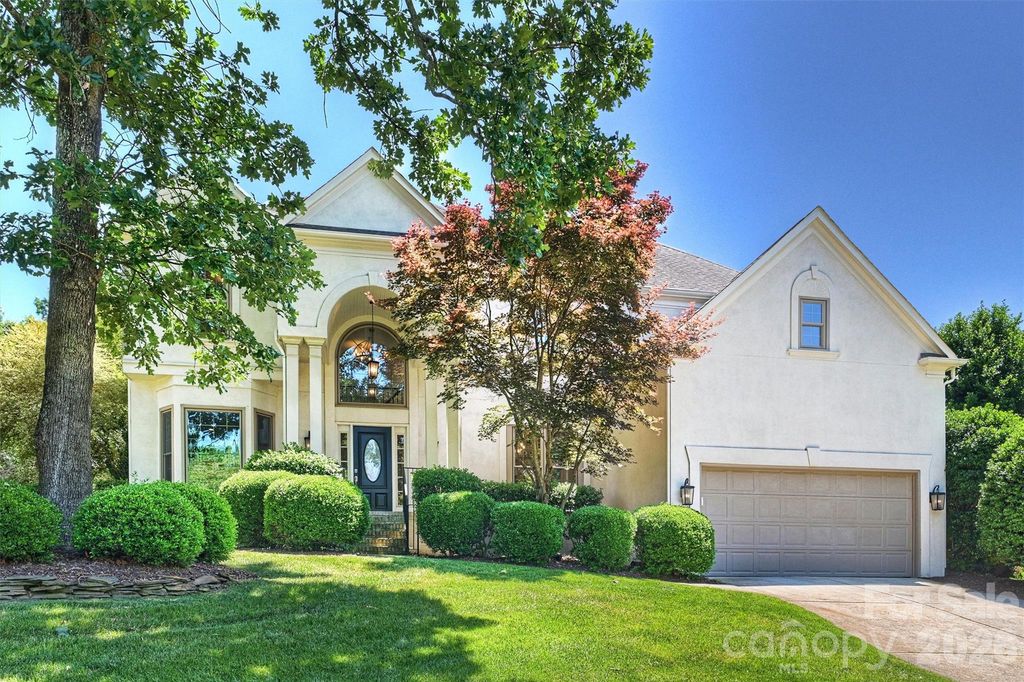 5319 Piper Glen Drive, Charlotte, NC 28277