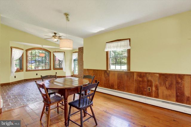 2619 CARLISLE PIKE, New Oxford, PA 17350