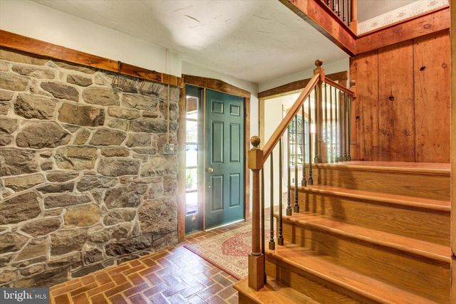 2619 CARLISLE PIKE, New Oxford, PA 17350