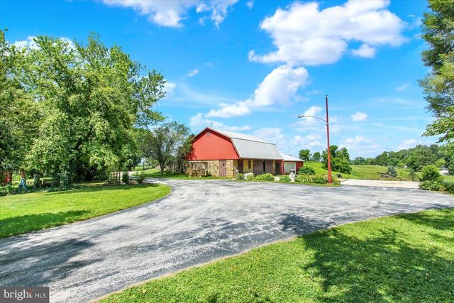 2619 CARLISLE PIKE, New Oxford, PA 17350