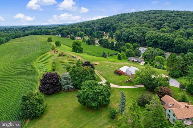 2619 CARLISLE PIKE, New Oxford, PA 17350