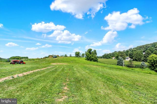 2619 CARLISLE PIKE, New Oxford, PA 17350