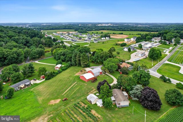 2619 CARLISLE PIKE, New Oxford, PA 17350