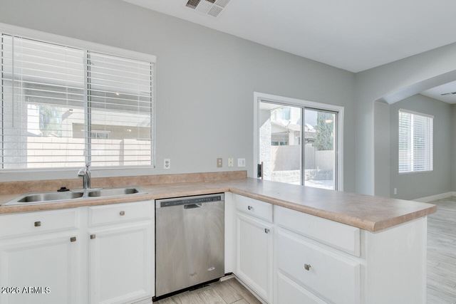 4230 E WINDSOR Drive, Gilbert, AZ 85296