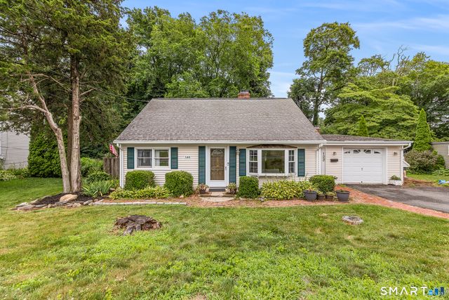 122 Wepawaug Drive, Milford, CT 06461