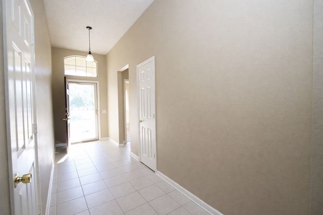 2516 Fairway View Drive, Burleson, TX 76028