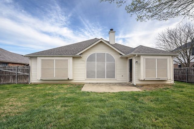 2516 Fairway View Drive, Burleson, TX 76028