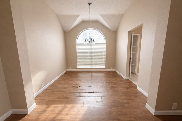 2516 Fairway View Drive, Burleson, TX 76028