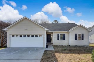 4572 Bottoms Rock Lane, Pfafftown, NC 27040