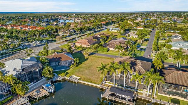 5423 SW 17th Avenue, Cape Coral, FL 33914